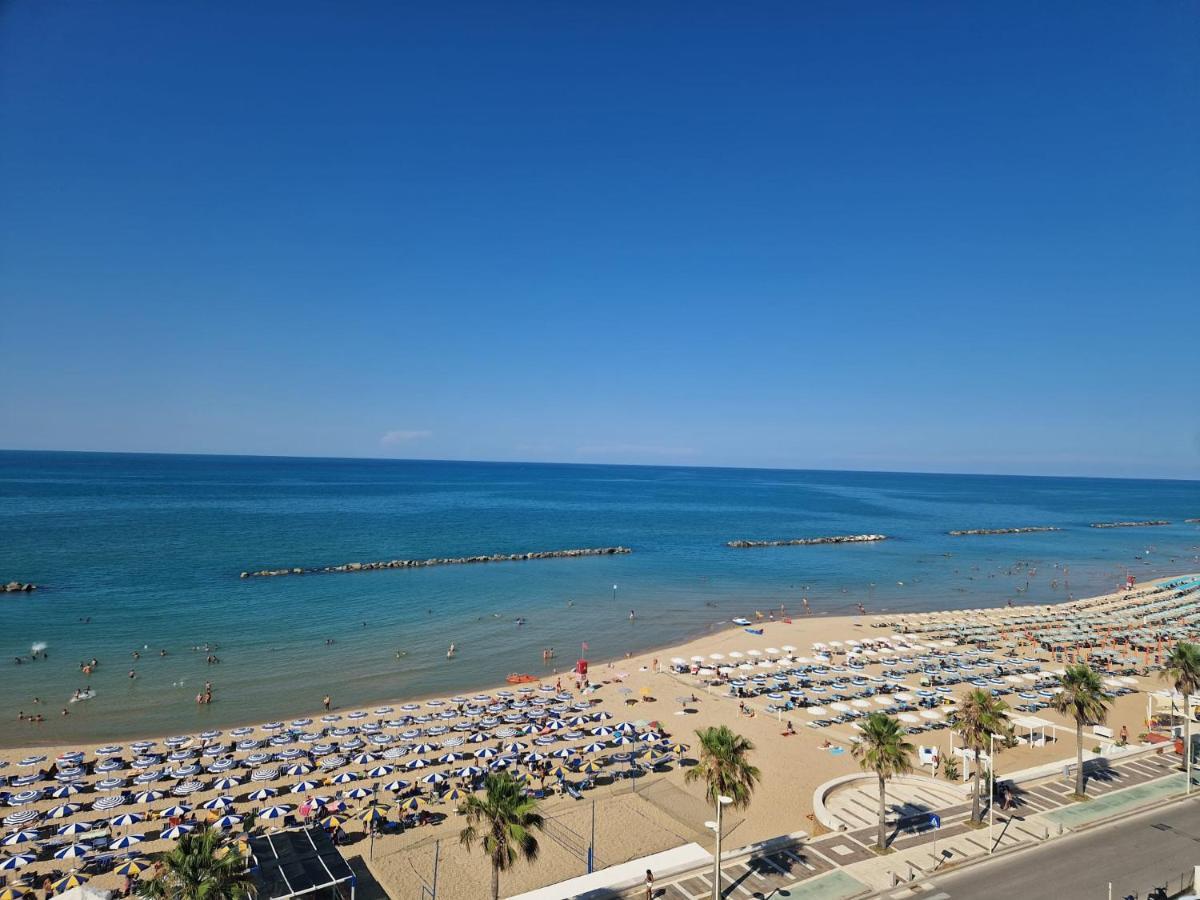 Appartamento Sul Mare Термоли Екстериор снимка